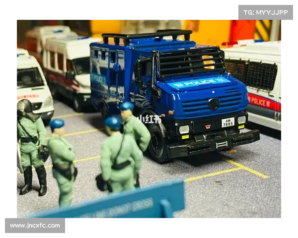 从宝马R900RT到奔驰Unimog,看香港警车逼格有多高!
